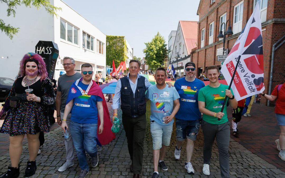 Über 700 Menschen beim CSD Pinneberg 2025